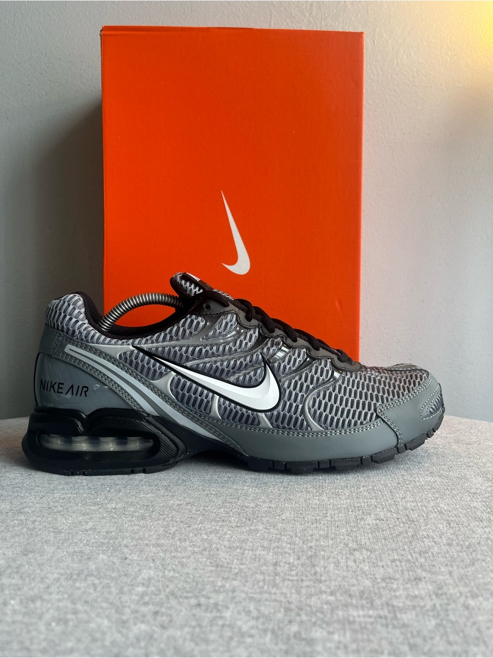 Nike Air Max Torch 4 Cool Grey White Black Athletic Men Shoes Size 10 343846-012